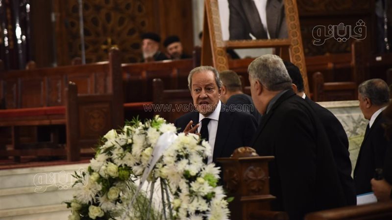 الدكتور منير فخري