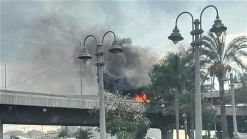 حريق سيارة اعلي كوبري
