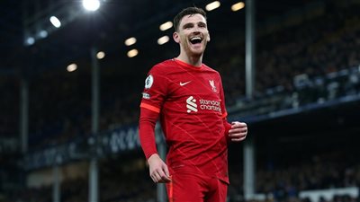 إجراء صارم ضد حكم مباراة ليفربول وآرسنال بعد اعتدائه على روبرتسون 