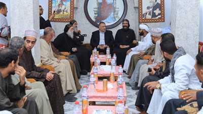 الشيخ أحمد الإدريسي يهنئ الأقباط باحتفالات دير مارجرجس بجبل الرزيقات غرب الأقصر | صور