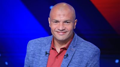 حارس مرمى الأهلي السابق: 