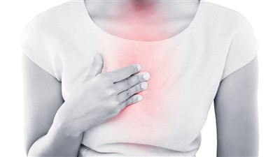 منها الحمى والصداع، أعراض الالتهاب الرئوي