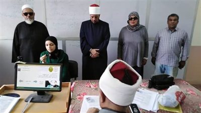 رئيس منطقة الإسكندرية الأزهرية يتفقد لجان اختبار مسابقة القرآن الكريم