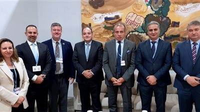 وزير الصناعة يبحث مع وفد جوجل تنمية قدرات الشركات الصغيرة والمتوسطة