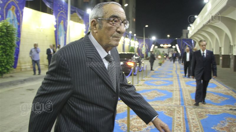 زكريا عزمي، فيتو