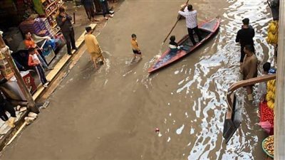 مراكب وصيادين في شوارع العجمي للسخرية من غرقها|صور