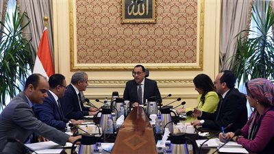  مدبولي يتابع موقف احتياطيات السلع الأساسية.. ويوجه باستمرار طرح 