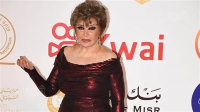 إطلالات نجمات الزمن الجميل على ريد كاربت القاهرة السينمائي | فيديو وصور