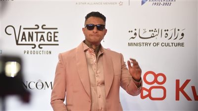 محمود حميدة وشريف منير والفيشاوي في حفل افتتاح القاهرة السينمائي |فيديو وصور