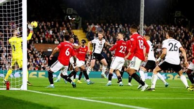 مانشستر يونايتد يخطف فوزا مثيرا من فولهام في الدوري الإنجليزي 