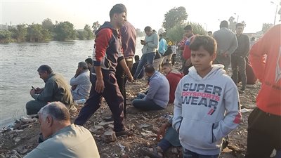 من موقع الحادث.. استمرار البحث عن المفقودين من ضحايا أتوبيس ميت غمر المنصورة l فيديو 