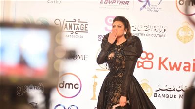الأسود يليق بكِ.. أجمل إطلالات النجمات في افتتاح مهرجان القاهرة السينمائي | صور
