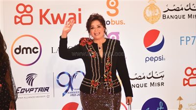 إلهام شاهين عن نظام «الدريس كود» بالقاهرة السينمائي: لابسين تاييرات.. وما ينفعش نلبس مفتوح | فيديو