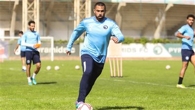 استبعاد أحمد فتحي وإبراهيم عادل من قائمة بيراميدز لمواجهة البنك الأهلي