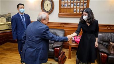 وفد من السفارة الصينية في زيارة لنقابة المهندسين.. النبراوي: نجاح مؤتمر المناخ نجاح لكل الدول النامية.. ومستشار السفارة تؤكد على الدور الريادي لمصر