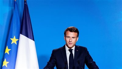 ماكرون يستبعد إمكانية إحياء الاتفاق النووي مع إيران