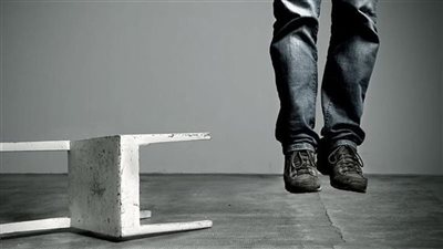 شاب يتخلص من حياته شنقا داخل منزله بالشرقية في ظروف غامضة