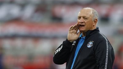 بعد اعتزاله.. تعرف على مسيرة سكولاري التدريبية 