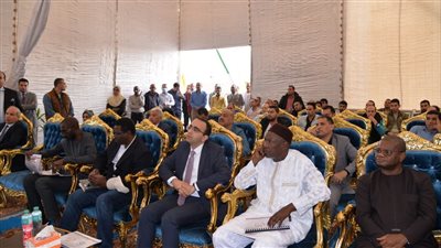 نائب محافظ الإسماعيلية يستقبل وفدًا إفريقيًّا لزيارة مشروع صوامع أبوصوير