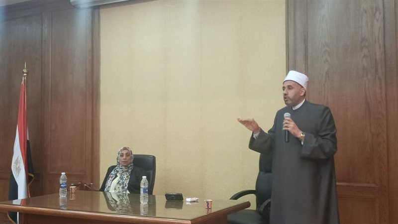 جانب من الندوة 