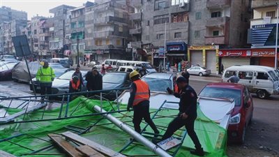 خسائر 45 دقيقة أمطار.. إصابات بشرية وتوقف الحياة في العجمي| صور 