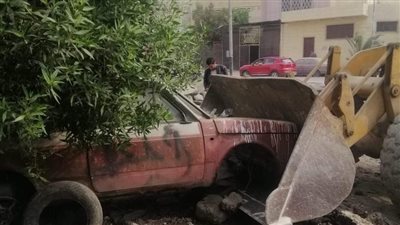 رفع 15 طن مخلفات قمامة وإصلاح أعمدة الإنارة بالدقي وسوق الجملة بـ 6 أكتوبر