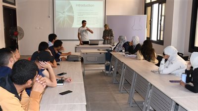 رئيس جامعة القناة: طلاب طب الإسماعيلية الأهلية توجهوا إلى الوحدات الصحية من أول أسبوع