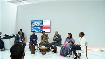 نائب وزيرة التخطيط يشارك في جلسة حول إنشاء بنية تحتية مرنة للمستقبل