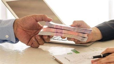 الشروط التي يجب على العملاء الانتباه إليها بالعقود عند طلب قرض أو فتح حساب في البنك