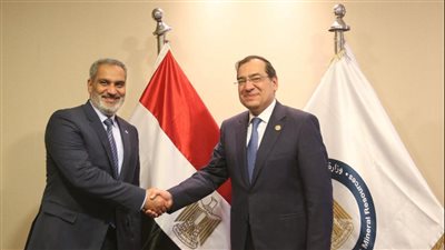 طارق الملا يبحث مع الأمين العام لـ