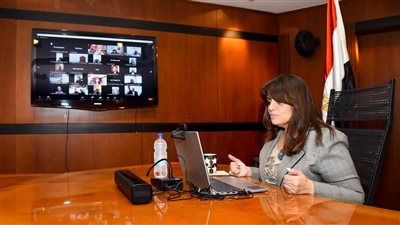 وزيرة الهجرة: الوزارة على تواصل مع المصريين بالخارج وسند لهم في كافة المواقف