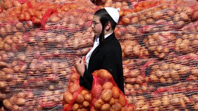 الغلاء مع تدني الأجور.. أخطر التحديات التي تواجه الحكومة الإسرائيلية الجديدة