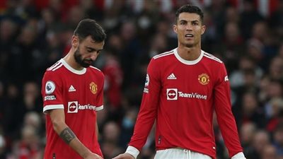 تصرف برونو فيرناندز تجاه رونالدو أثناء مصافحته يثير جدلا واسعا (فيديو)