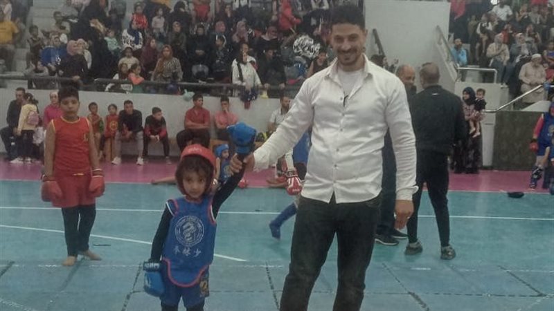 الطفلة علياء أصغر