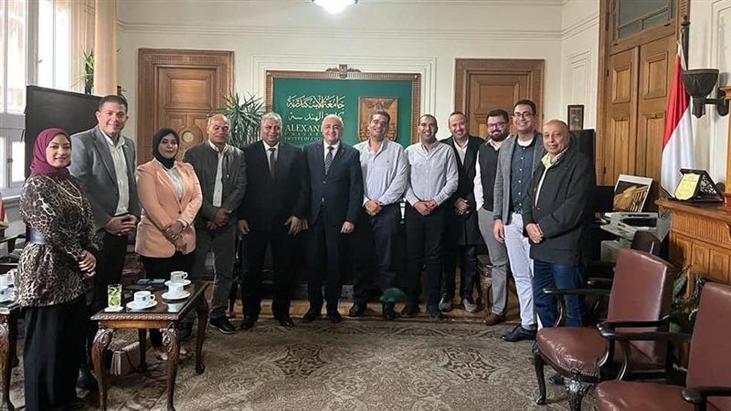 وفد من نقابة المهندسين