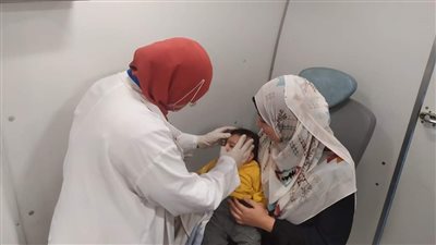 قافلة طبية تقدم الكشف والدواء بالمجان لـ481 مواطنا بالوادي الجديد