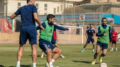 الأهلي يعرض جانبا من مران الفريق: التركيز من الجميع