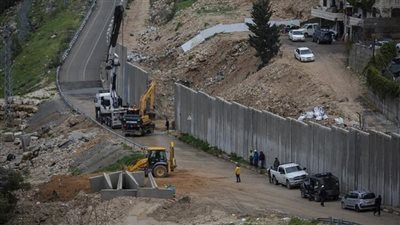 في الذكرى الـ34 لإعلان الاستقلال.. قصة الجدار الجديد الذي تبنيه إسرائيل حول الضفة الغربية | صور