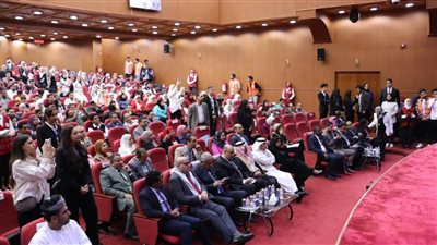 جامعة المنصورة تنظم لقاء تعريفيا للطلاب الوافدين للعام الدراسي الجديد