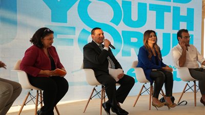 وزير التنمية المحلية يشارك في جلسة نقاشية حول دور مؤسسات المجتمع المدني بقمة المناخ 