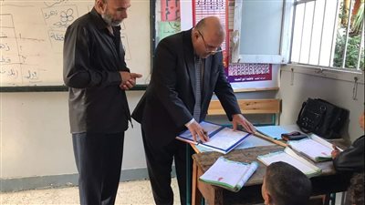وكيل تعليم دمياط يتفقد سير انتظام العملية التعليمية بمدارس الروضة