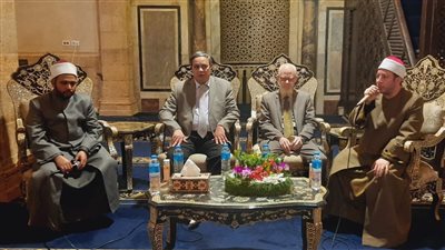 الرواق الأزهري يناقش 