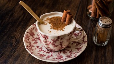 وفري في الميزانية واتعلمي طريقة عمل السحلب باللبن في البيت