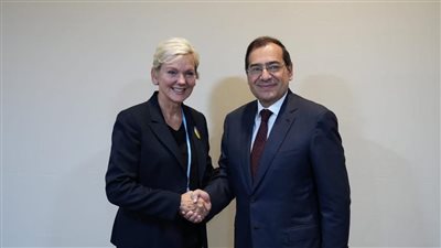  الملا يبحث مع وزيرة الطاقة الأمريكية موقف تنمية وإنتاج الغاز بمنطقة شرق المتوسط