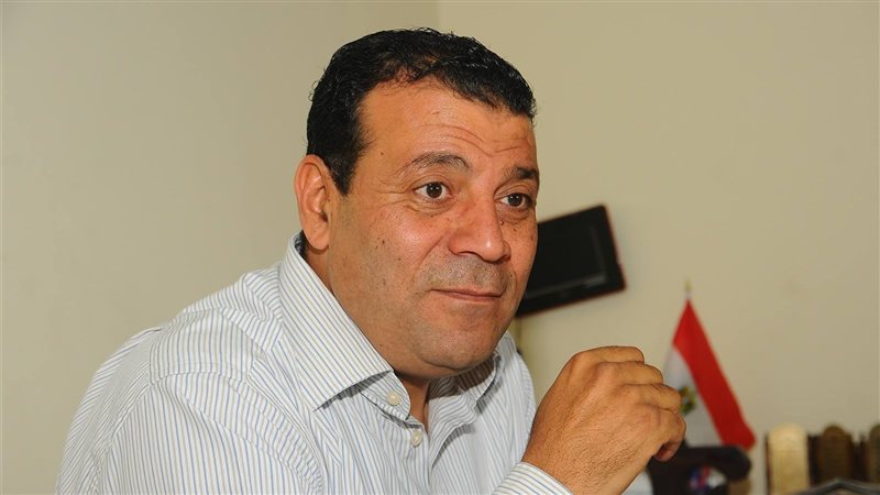  الكاتب الصحفي عصام