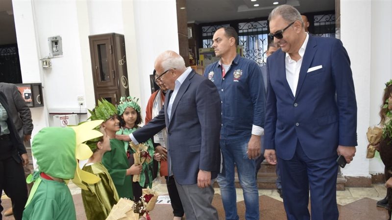 محافظ بورسعيد يشهد