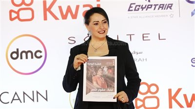 هند عاكف ترفع صورة لبلبة على ريد كاربت فيلم السباحتان |صور