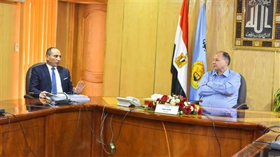 بتكلفة 200 مليون جنيه.. محافظ أسيوط يستعرض مشروع إنشاء مجمع تدوير المخلفات الصلبة 