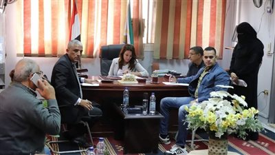 نائب محافظ الجيزة تعقد اجتماعا لمتابعة مشروعات التطوير بحي بولاق الدكرور| صور