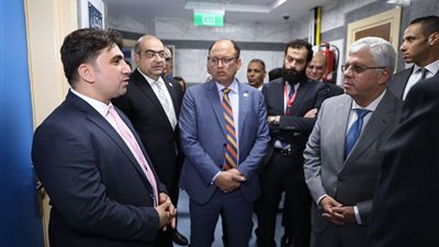 وزير التعليم العالي ورئيس جامعة حلوان يفتتحان المرحلة الثانية من تطوير مستشفى بدر
